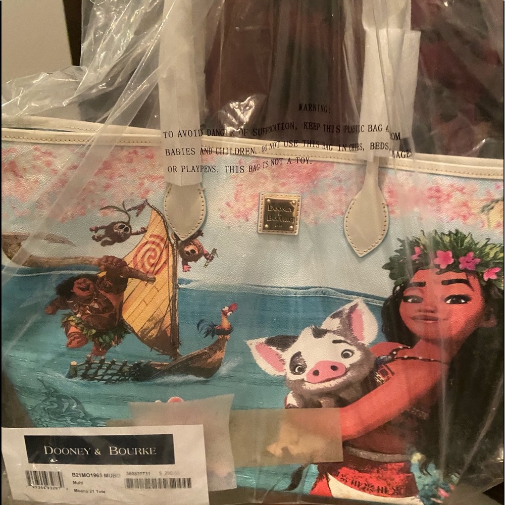 NWT Disney dooney and bourke moana tote - Picture 5 of 7